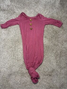 Caden Lane Dark Pink Bamboo Knotted Gown Size 0-3 Months